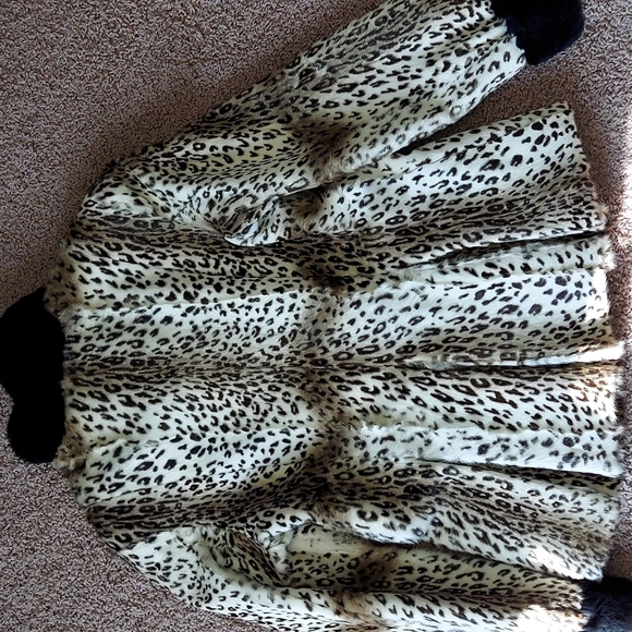 Fur jacket - Picture 4 of 4